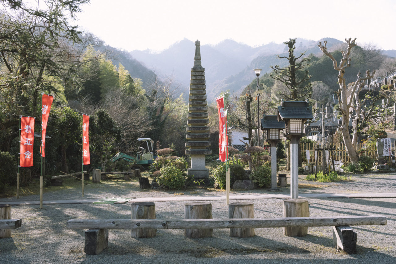 広沢寺の仏塔